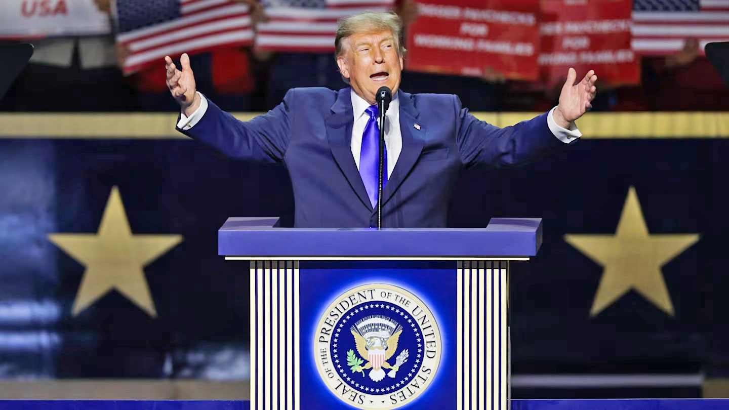 Donald Trump promises Americans $5,000 if Republicans win Congress