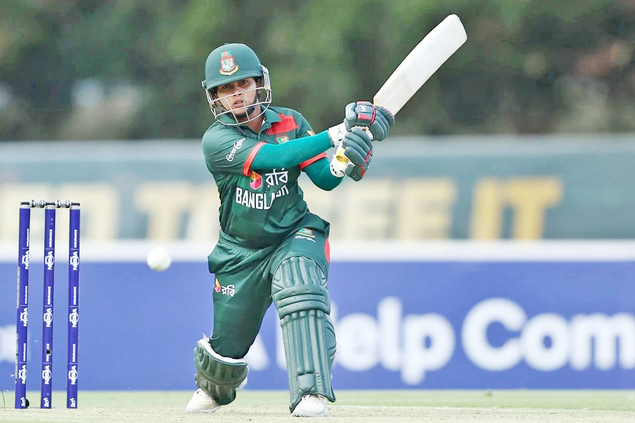 Shorna fifties lift Bangladesh to 172 against Australia