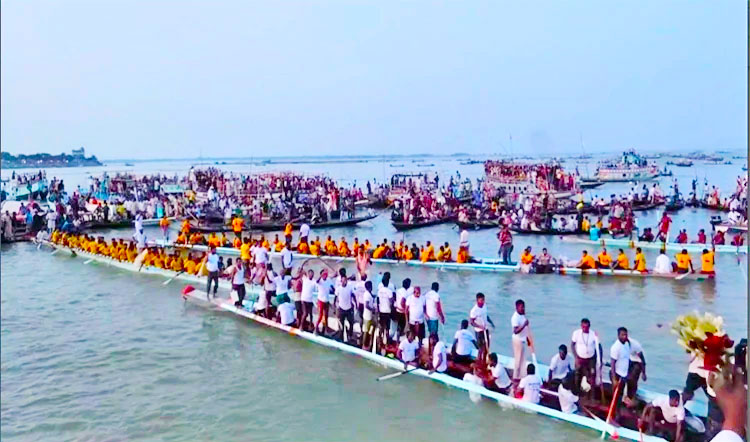 Battle of speed on Bangladeshi rivers